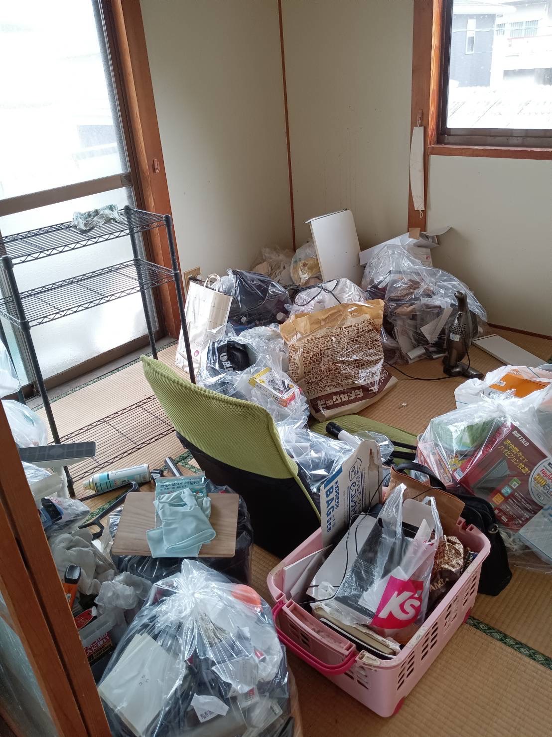 福岡県筑紫野市残置物撤去実績ビフォー