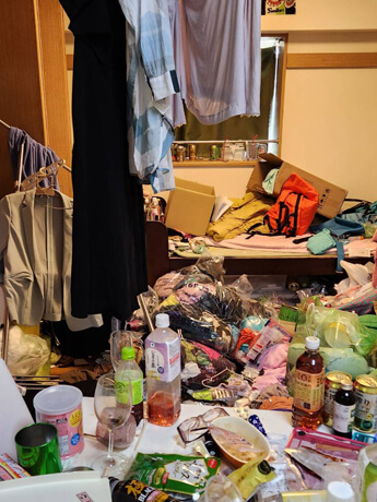 佐賀県佐賀市部屋丸ごと片付け実績ビフォー